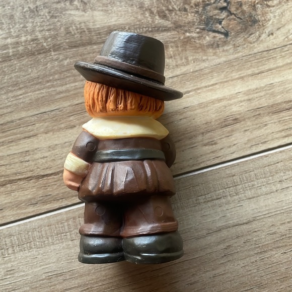 Vintage Hallmark Pilgrim Salt & Pepper Shakers (Hard Plastic) in Original Box - Picture 8 of 15